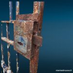 9003648_3 Cancello in ferro vintage - porta di cella