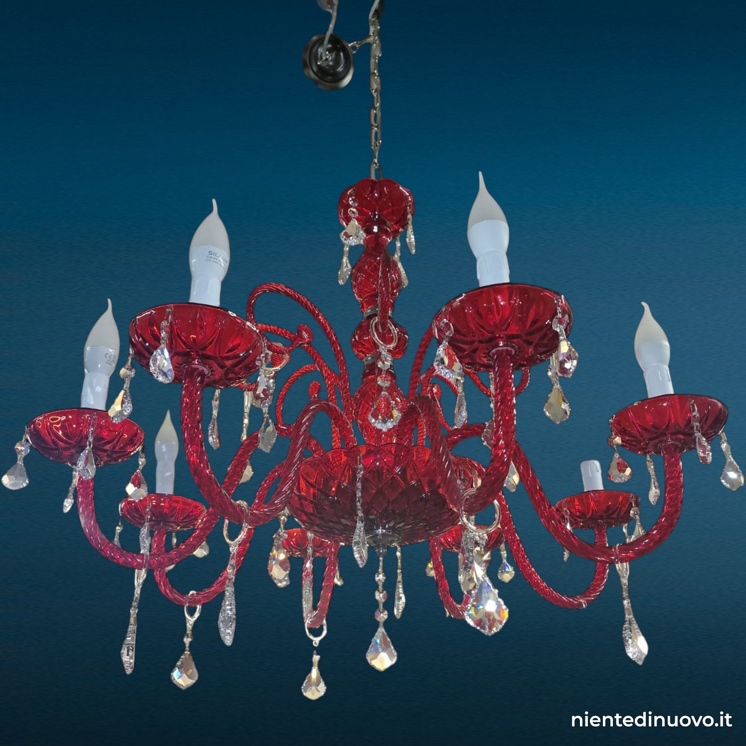 Lampadario in vetro rosso a 8 braccia