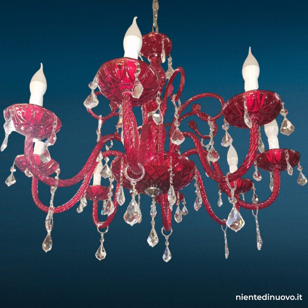 Lampadario in vetro rosso a 8 braccia