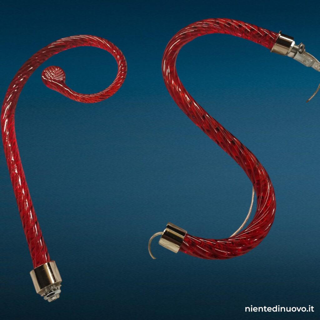Lampadario in vetro rosso a 8 braccia