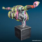 Scultura tuffatore in resina multicolore