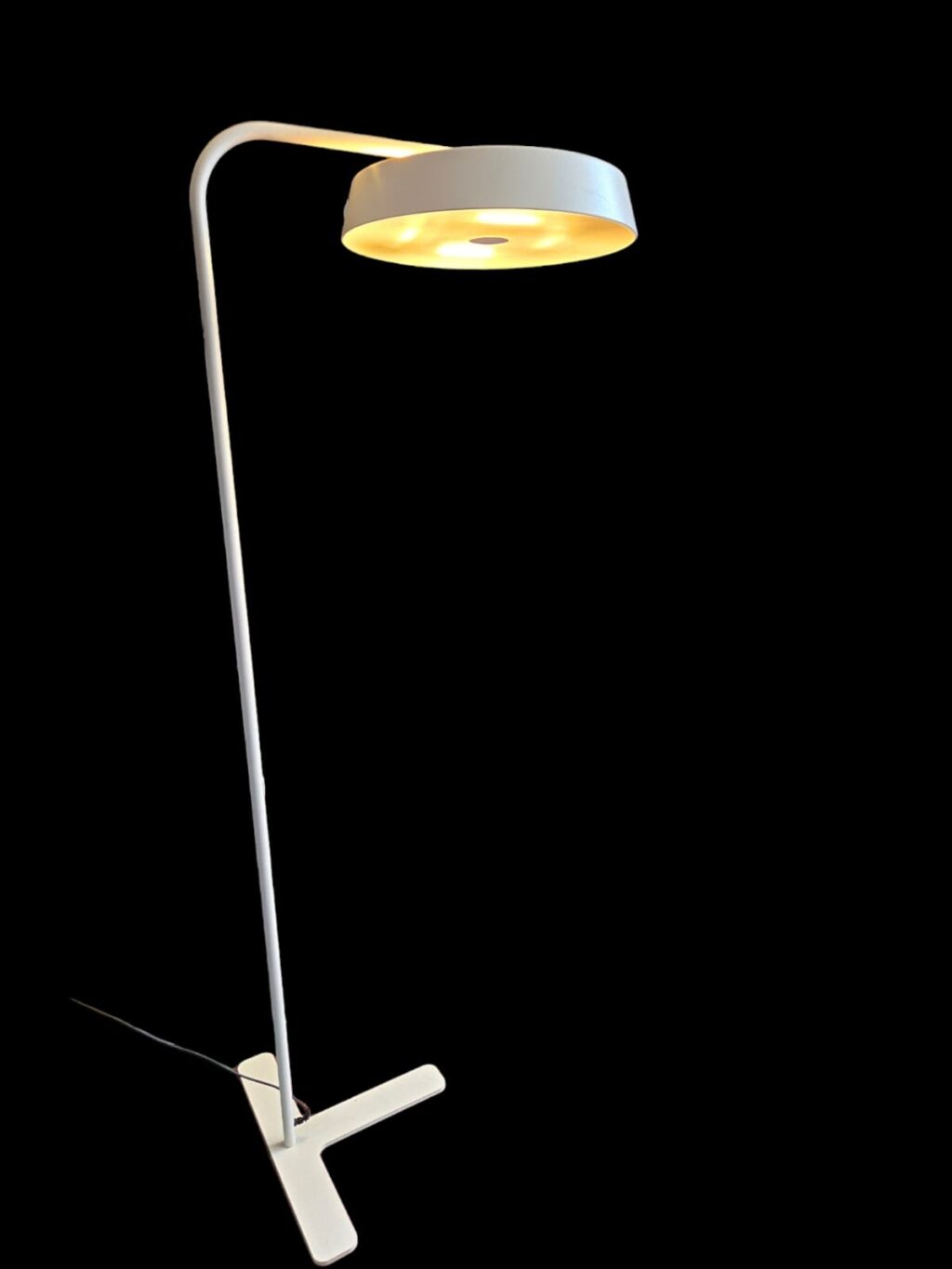 Lampada da terra Belux Koi 12 disegnata da Naoto Fukasawa