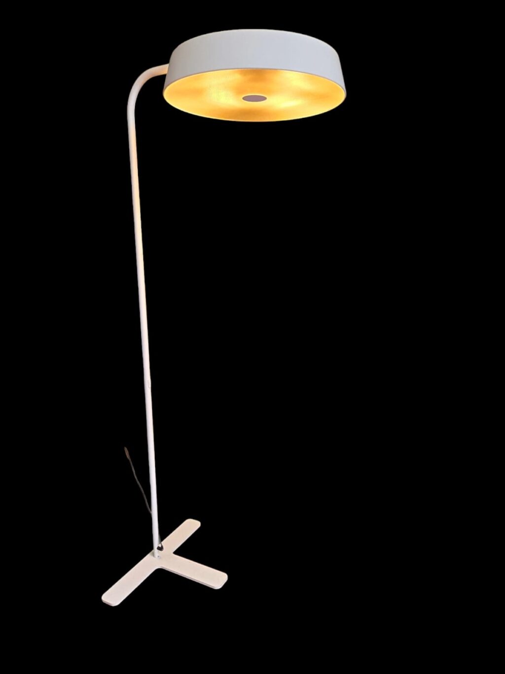 Lampada da terra Belux Koi 12 disegnata da Naoto Fukasawa