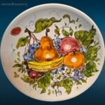 Set di 8 piatti dipinti a mano in ceramica italiana, raffiguranti frutta colorata