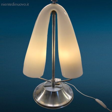 Lampada da tavolo design moderno con paralume in vetro di Murano curvo