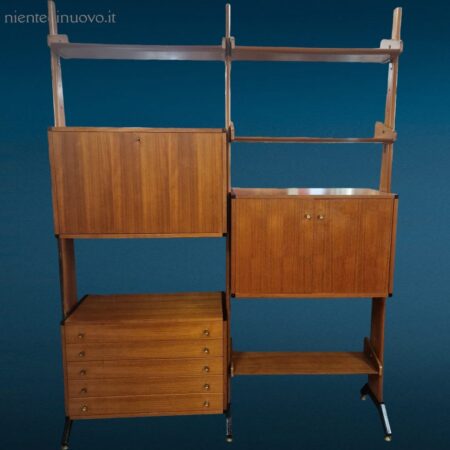 Libreria vintage anni 60 autoportante con moduli cassetti e mensole, design italiano in eccellenti condizioni.