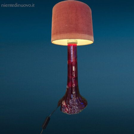 Lampada da tavolo vintage con paralume in velluto rosato e base in vetro pirex lavorato