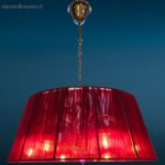 Lampadario vintage con paralume rosso in fili e struttura in vetro con 6 bracci e coppette