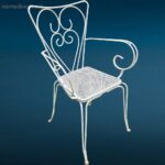 Sedia vintage in ferro da esterno con struttura decorativa