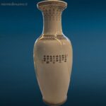 Vaso in ceramica giapponese decorato, disponibile in due esemplari