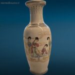 Vaso in ceramica giapponese decorato, disponibile in due esemplari