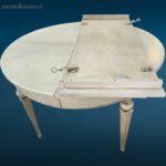 Tavolo provenzale laccato allungabile in legno massello con prolunga ovale