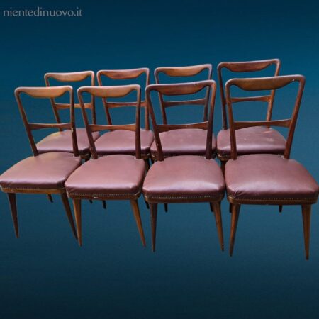 Set di 8 sedie anni '60 vintage con struttura sana e design elegante