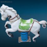 vecchio cavallino da giostra con base in metallo e mollone oscillante