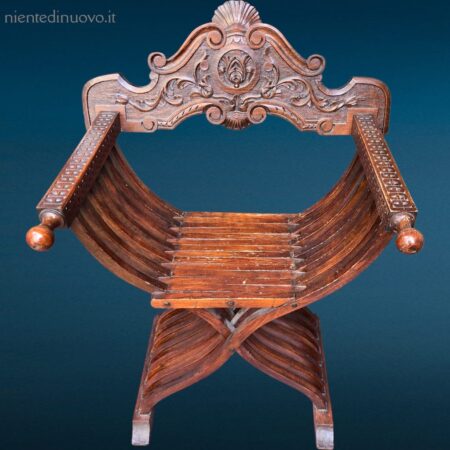 sedia Savonarola in legno massello stile Rinascimento Revival XIX secolo