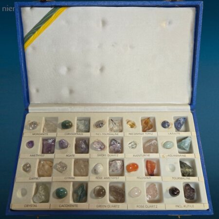 vecchia collezione di pietre preziose del Brasile in cofanetto da viaggio