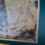 dipinto in cornice con bottiglia di champagne e fiori firmato Bonini