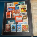 collezione di vecchi francobolli russi in raccoglitore vintage