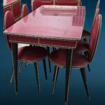 sala vintage completa Umberto Mascagni anni ’50 con tavolo, sedie e credenze originali