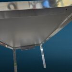 Tavolo Unifor Naos System in vetro satinato con struttura in alluminio anodizzato