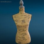 Mezzobusto manichino decorativo per vetrine o installazioni artistiche