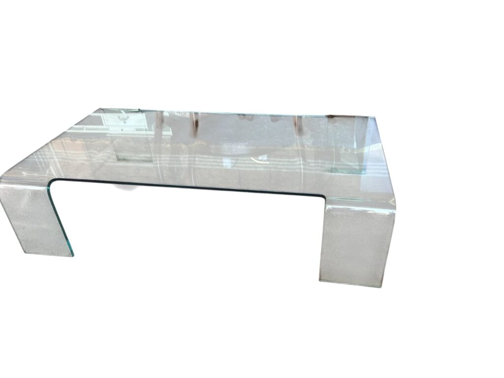 Tavolino design in vetro curvato trasparente anni '90 in ottime condizioni