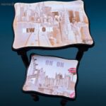 Set di tavolini in legno nero con decoupage Londra e New York, gambe tornite