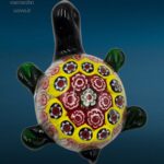 Tartarughina in vetro soffiato con decorazione interna di murrine