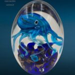 04521.jpg Palla di vetro con polpo artistico colorato al suo interno