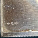 Portasigarette vintage in argento 925 con superficie lavorata e interno a specchio