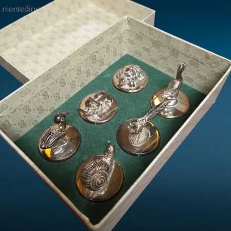 Set di sei segnaposto Gucci argentati con portabiglietto e scatola originale