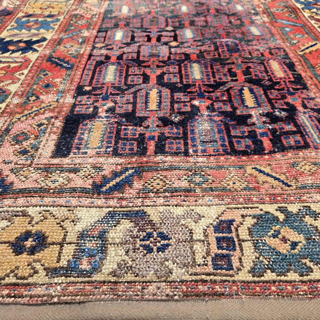 Tappeto Malayer Persia vecchio annodato a mano con segni di usura