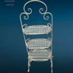 Etagere in ferro a tre piani con vassoi removibili e base saldata