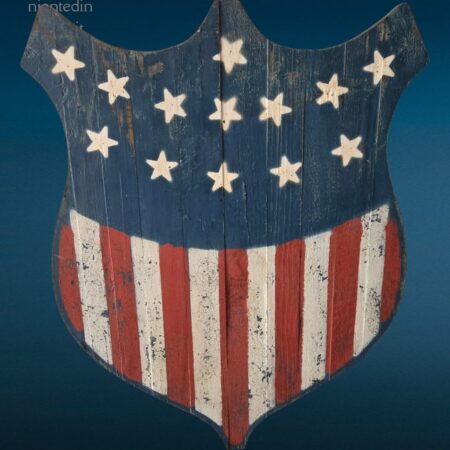 Scudo decorativo in legno con bandiera americana dipinta a mano