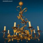 lampadario dorato in ferro a 8 luci stile Liberty funzionante