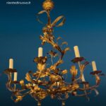 lampadario dorato in ferro a 8 luci stile Liberty funzionante