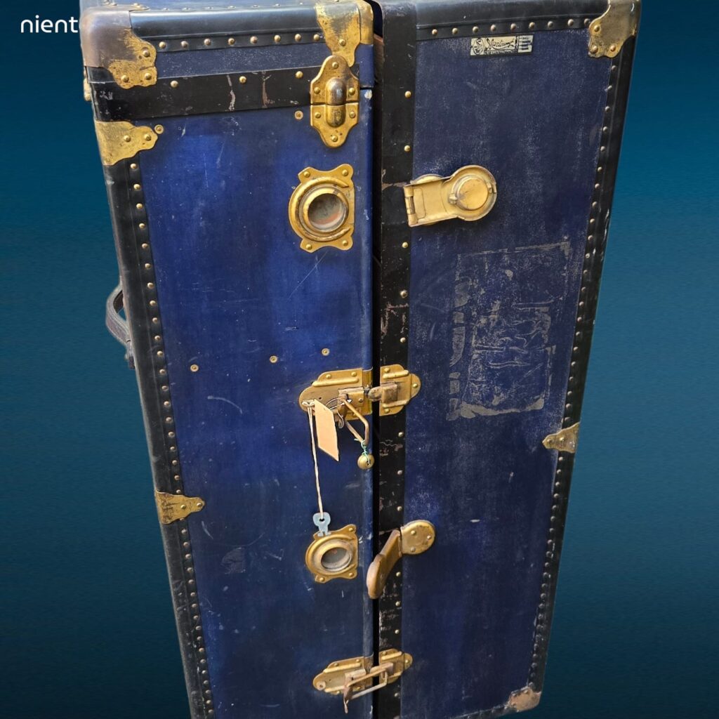 Antico baule da viaggio Martinenghi originale in buone condizioni con chiave