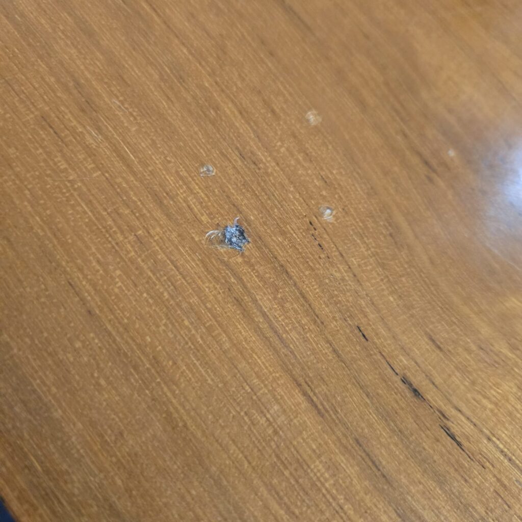 Tavolino vintage ISA anni '50 in ferro e noce, design italiano originale