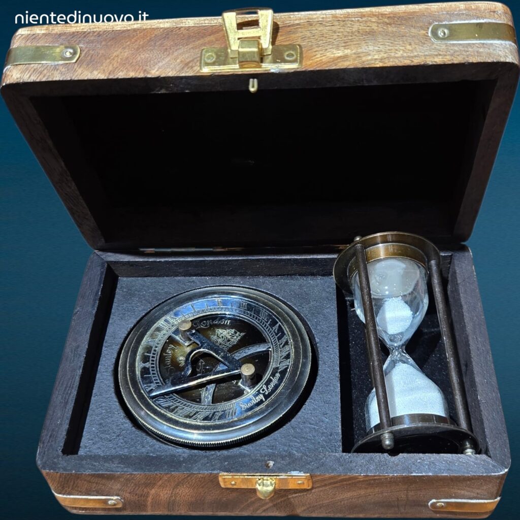 Set bussola in ottone e clessidra con scatola in legno massiccio
