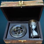 Set bussola in ottone e clessidra con scatola in legno massiccio