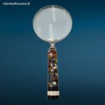 Lente ingrandimento diametro 10cm con manico decorato assortito