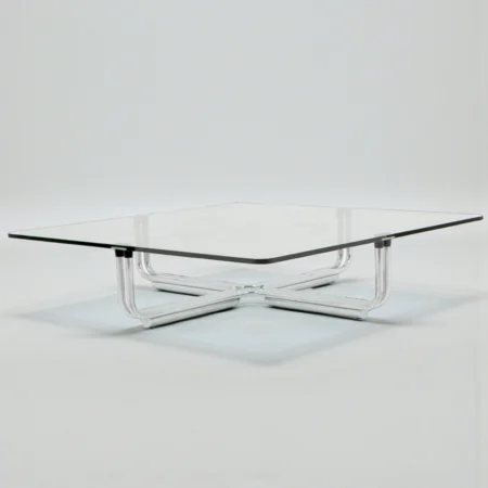 Tavolino mod 784 Gianfranco Frattini per Cassina in condizioni eccellenti