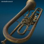 Vecchia tromba in ottone da decorazione con segni del tempo