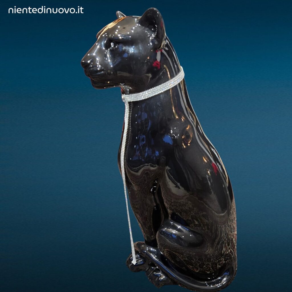 Pantera nera in ceramica di Bassano con strass e occhi brillanti