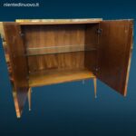 41516_7.jpg Mobile bar vintage a due ante in vetro di Murano con finiture in ottone e maniglie in bronzo