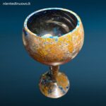 04415_1.jpg Coppa decorativa in vetro soffiato e variegato blu e oro con forma leggermente asimmetrica