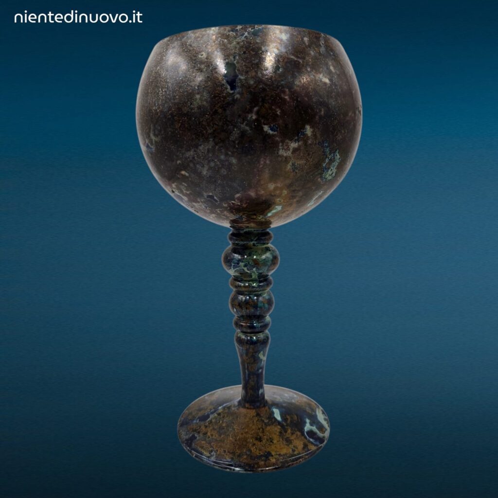 Coppa decorativa in vetro soffiato e variegato blu e oro con forma leggermente asimmetrica