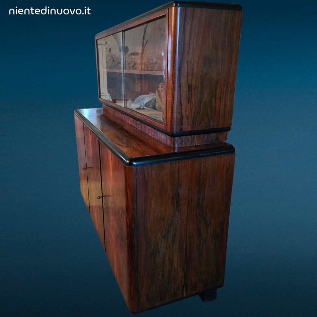 Mobile vetrina anni ’30 in stile Art Déco con radica e vetrina scorrevole