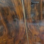 Credenza vintage anni ’30 a due ante in radica, stile Art Déco con ripiano interno