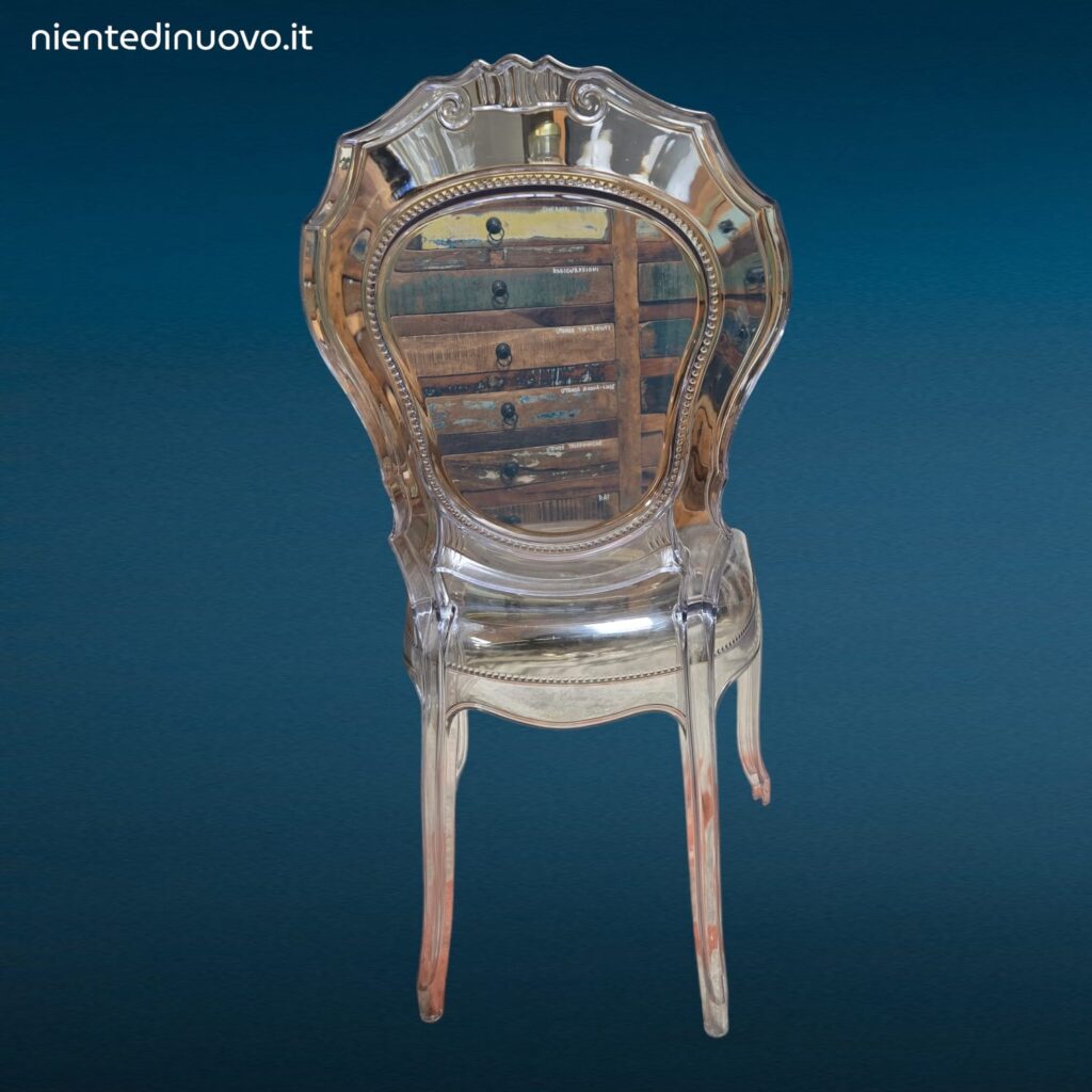 Sedia italiana in stile Belle Époque realizzata in policarbonato fumè con struttura monoscocca